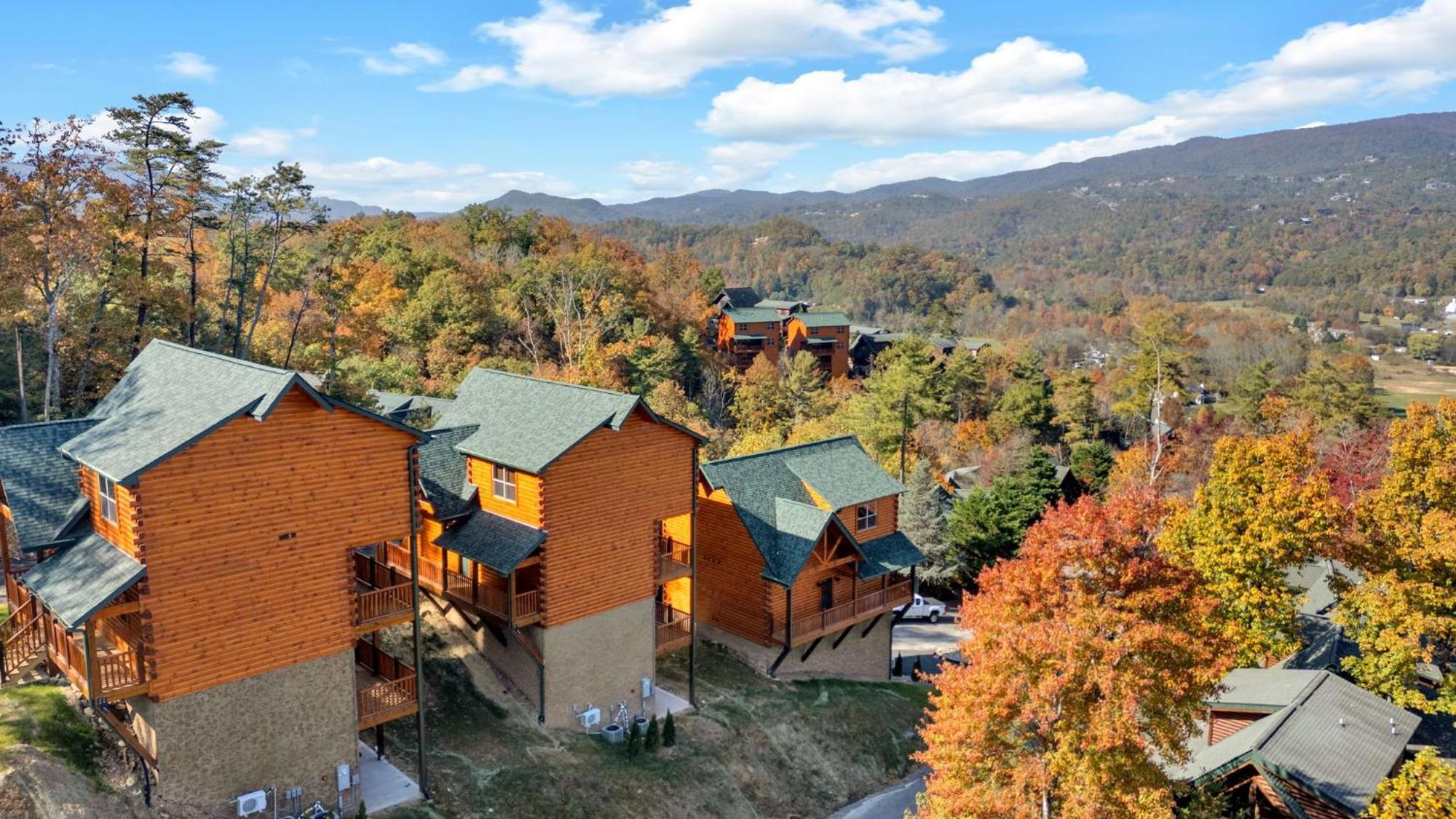 Villa New Luxury Cabin With Indoor Pool, Hot Tub, & Theater Pigeon Forge Exterior foto