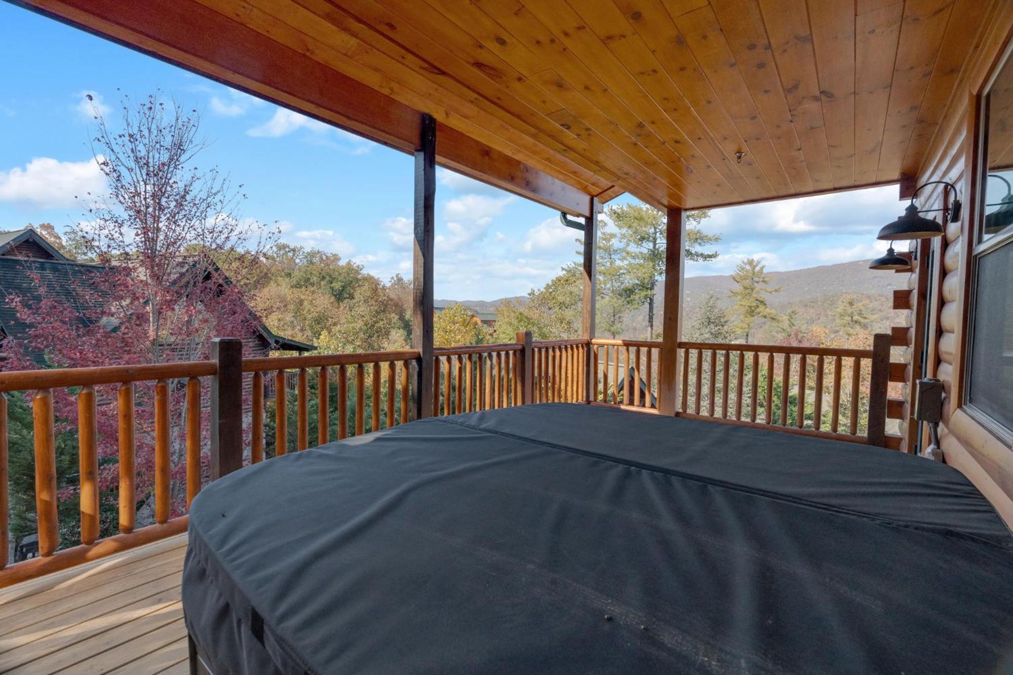 Villa New Luxury Cabin With Indoor Pool, Hot Tub, & Theater Pigeon Forge Exterior foto